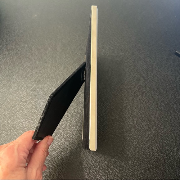 Gold 5x7 Decorative Picture Frame - Picture 9 of 10